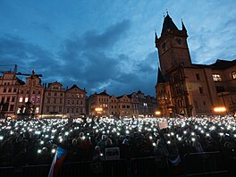 Na Staromstském námstí probíhá demonstrace spolku Milion chvilek pro...