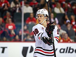 Connor Bedard b�hem utkání s Calgary.