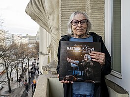 Zpvaka Marta Kubiová pi píleitosti ktu vinylové desky zachycující...
