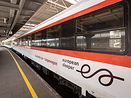 Noní vlak European Sleeper, který spojuje Brusel, Amsterdam a Berlín. (23....