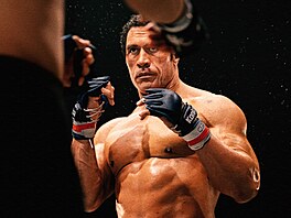 Dwayne Johnson ve filmu Mláti�ka