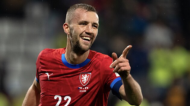Tomá Souek se raduje ze své branky proti Gibraltaru