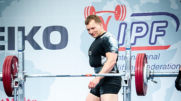 Powerlifter Okrouhlı Avrupa Şampiyonasına hazırlanıyor