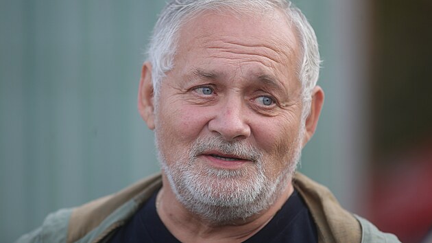 Stanislav Hublek, odpovdn vedouc drbe farmy Agro-V ve Valdkov na Tebsku.