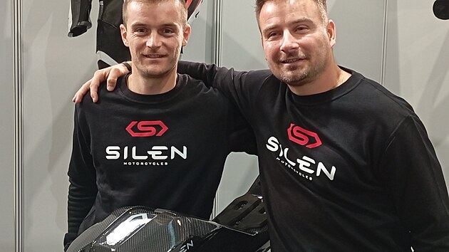 Sv�tov� premi�ra elektrick�ho motocyklu SILEN Revo-1 na veletrhu e-SALON v Praze