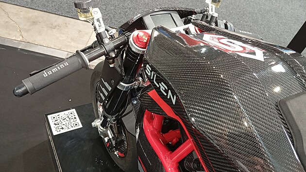 Sv�tov� premi�ra elektrick�ho motocyklu SILEN Revo-1 na veletrhu e-SALON v Praze