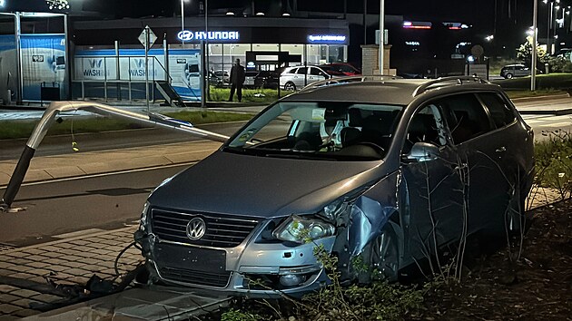 Nehoda v Kladn� Kro�ehlavech. (10. listopadu 2025)