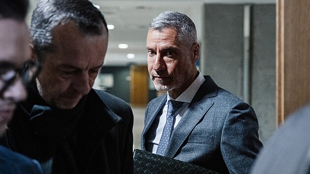 V policejn�m spisu je tak� pas�, kde August�n vysv�tluje, pro� byl hlavou �dajn� organizovan� skupiny zrovna Michal Redl (na sn�mku). (10. listopadu 2025)