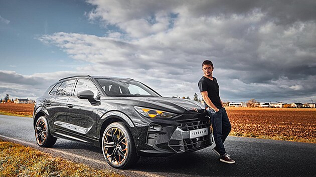 CUPRA p�edstavila nov�ho �lena kmene: re�is�ra Ji��ho M�dla.