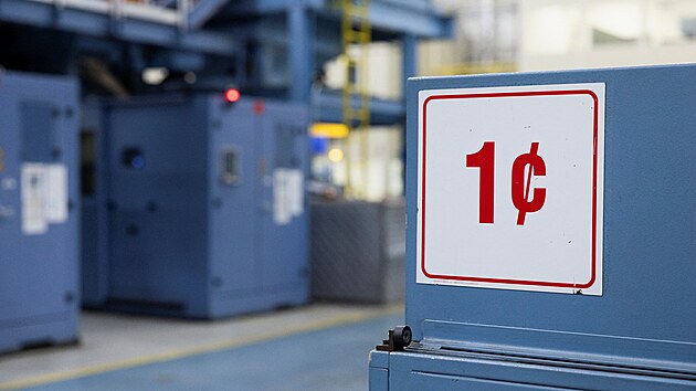 Mincovna ve Filadelfii v Pensylv�nii, kde se vyrazily posledn� mince v hodnot� jednoho centu. T�m skon�� 232 let dlouh� v�roby t�to mince ve Spojen�ch st�tech. (12. listopadu 2025)