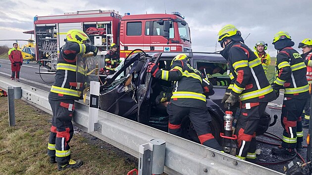 �idi� osobn�ho auta nep�e�il st�et s n�kladn�m vozem. (18. listopadu 2025)