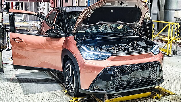 Zah�jen� v�roby nov� hybridn� Toyoty Aygo X v Kol�n�