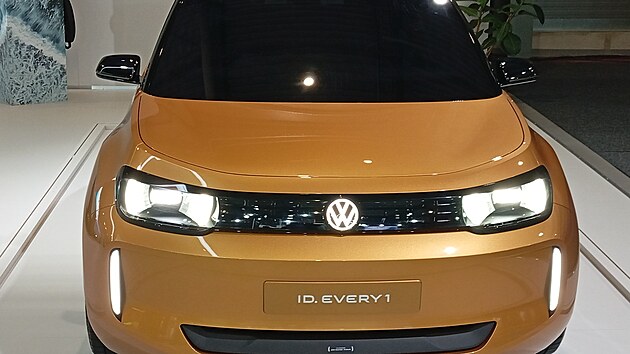 Klasické autosalony ji v esku bohuel vymely, ale elektromobily mají to...