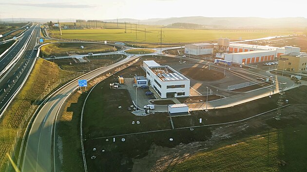 Operan centrum Via Salis Operation u dlnice D4. (listopad 2025).