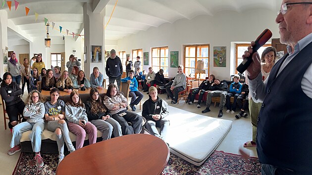 Kru�nohorsk� poutn�k na Kov��sk� je m�stem, kde spolek po��d� �adu sv�ch akc�.