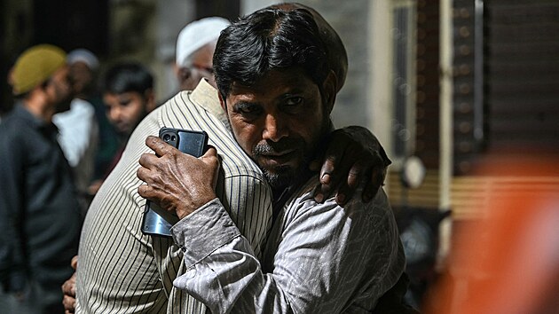 P��buzn� ob�t� nehody autobusu u Med�ny (17. listopadu 2025)