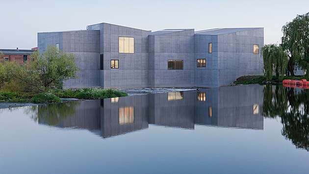 Hepworth Wakefield je um�leck� muzeum navr�en� Chipperfield ve Wakefieldu v Z�padn�m Yorkshiru v Anglii.