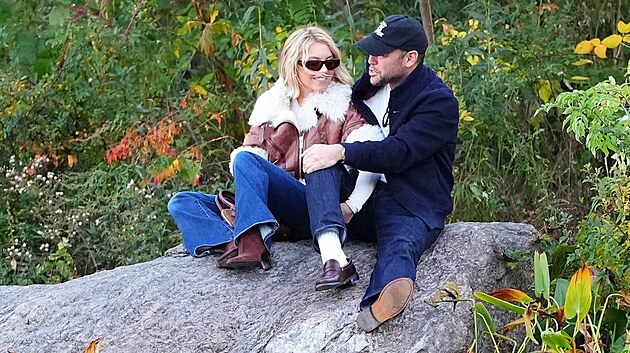 Here�ka Sydney Sweeney s p��telem Scooterem Braunem vyrazili na rande do Central Parku. (New York, 4. listopadu 2025)