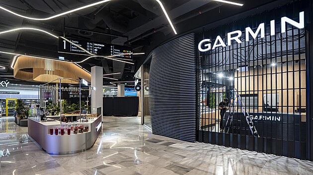 Nov&eacute; obchody i restaurace se otevřely v roz&scaron;&iacute;řen&eacute; č&aacute;sti obchodn&iacute;ho centra...