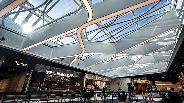 Projekt c�l� na ekologickou certifikaci BREEAM �Excellent� a vyu��v� recyklovan� materi�ly i sol�rn� energii. (12. listopadu 2025)