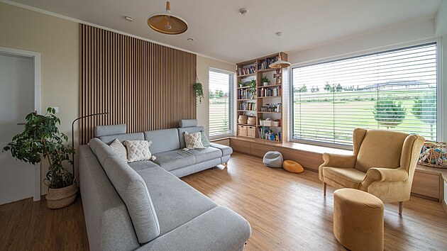 David obdr�el sv�j d�l pozemku a �e�il �pouze� ot�zku stavby. 