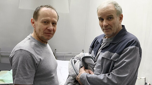 Ond�ej Mal� a Luk� Vacul�k v seri�lu No�n� operat�r (2025)