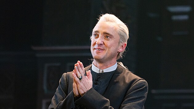 Tom Felton p�i sv�m debutu na Broadwayi v p�edstaven� Harry Potter a proklet� d�t� (11. listopadu 2025)