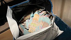 Ukrajinská protikorup�ní agentura provedla zátah proti korup�ním strukturám v...