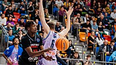 Sir�Jabari Rice z Nymburka b�hem utkání s Albou Berlín v Lize mistr�.