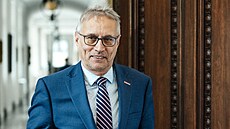 Ministr pro evropské zále�itosti Martin Dvo�ák na sch�zi vlády v demisi, kde...