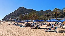 Pokuty za odnáení písku z pláí, které jinde psobí spíe jako podivná...