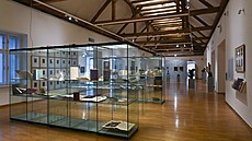 Nakladatel, sb�ratel a básník Martin Sou�ek p�edstavuje v olomouckém Muzeu...