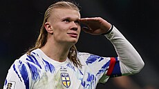 Norský útoník Erling Haaland oslavuje vstelený gól.