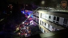Hasi�i Zlínského kraje v pond�lí ve�er lokalizovali po�ár st�echy budovy...