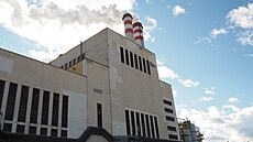 Elektrárna Mlník funguje pedevím jako teplárna. Zásobuje teplem levý beh...