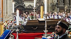 V katedrále sv. Víta na Praském hrad se veejnost, církev i pedstavitelé...