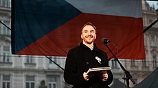 �esko si p�ipomíná výro�í sametové revoluce. Na Starom�stském nám�stí probíhá...