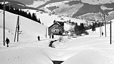 Cesta z Pece pod Snkou