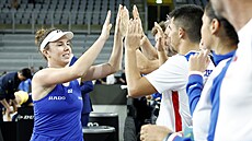 Linda Nosková slaví rozhodující bod v utkání baráe BJK Cupu proti Kolumbii.