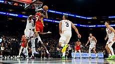 Momentka z utkání Phoenix - Atlanta.