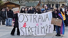 Demonstrace na Masarykov námstí v Ostrav proti Filipu Turkovi a Petru...