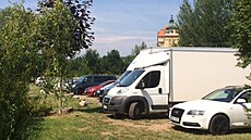 Plocha v Aninské ulici u Louckého klátera ve Znojm zstává kvli sporu msta...