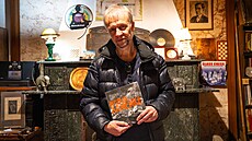 Jedna�edesátiletý Martin Reiner je �eský básník, prozaik a organizátor...