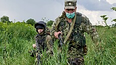 Národní garda st�e�í Novovoron�skou jadernou elektrárnu na jihozápad� Ruska....