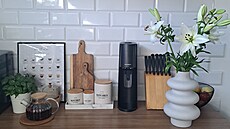 V kuchyni má v�e svoje místo. 