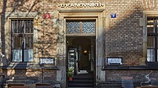 V novogotických Mockerových domech na Pra�ském hrad� by mohlo vzniknout...