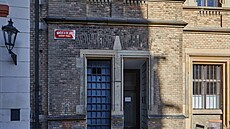V novogotických Mockerových domech na Pra�ském hrad� by mohlo vzniknout...