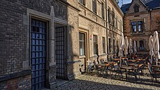 V novogotických Mockerových domech na Pra�ském hrad� by mohlo vzniknout...