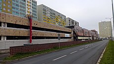 �ást centra pro�la rekultivací. Na skute�ný vstup do 21. století si ale celé...