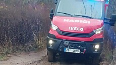Hasi�i v brn�nských Ob�anech pomáhali se zapadlými auty na polní cest�, kam je...